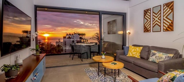 PeoVallarta - 1 bedroom Ocean View condo at 105º Sail View in Puerto Vallarta