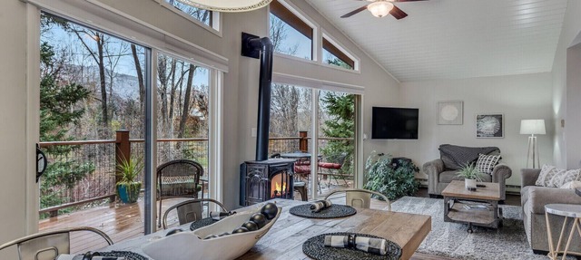 Pet-Friendly, Private Creekside Retreat Near Town & Hot Springs in Glenwood Springs