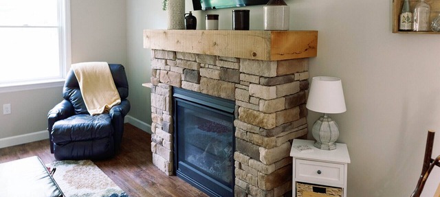 Private home has WIFI, Fireplace, Fire pit, Full Kitchen, 4 mile from Lancaster! in Millersville