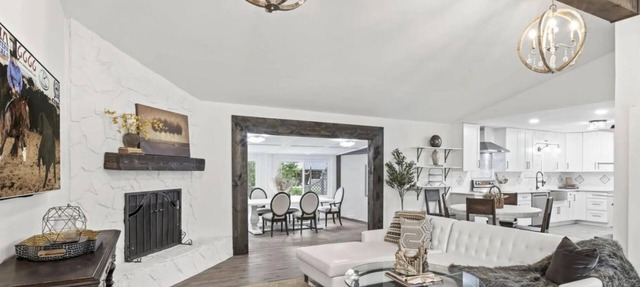 Private Large Luxe Ranchette 🧲Corporate-Executive longer stay deals-Two King Bed in Jacksonville