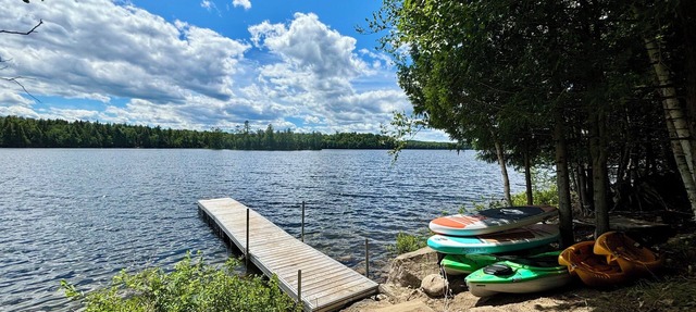 Private Waterfront SPA Perfect Sunsets Clean Lake in Nominingue