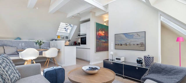 Relax and enjoy in the Dünenloft: your perfect vacation apartment by the sea! in Rantum