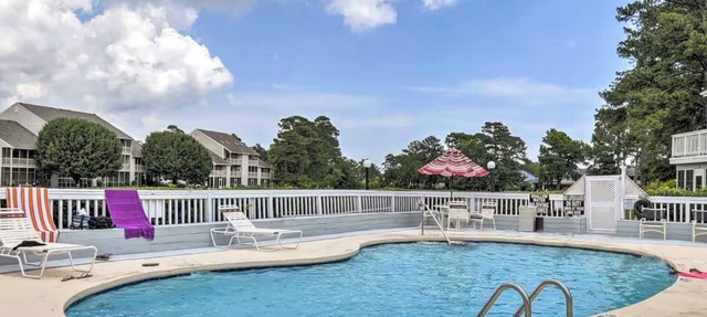 Renovated 2BR Condo, Pool, Near Beach & Golf on 1st Floor in Little River
