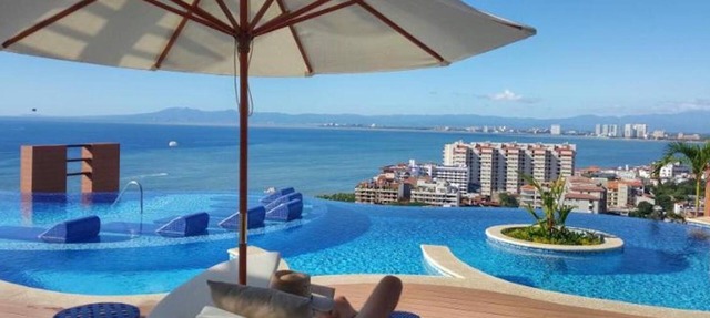 Residences by Pinnacle, 220 Pulpito, Puerto Vallarta, Zona Romantico in Puerto Vallarta