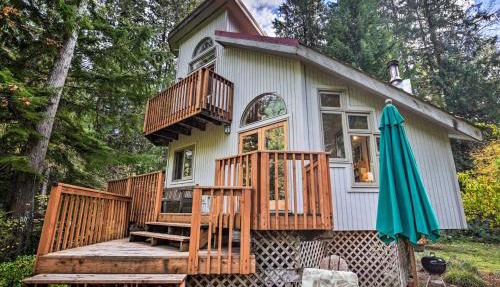River Views, Private Hot Springs Tub, Forest, Deck in McKenzie Bridge