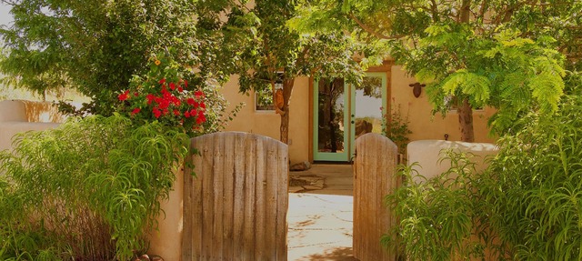 Romantic Adobe Cottage nestled in San Cristobal Valley License #9197 Taos in San Cristobal