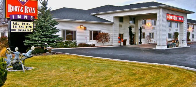 Rory & Ryan Inn in Burns