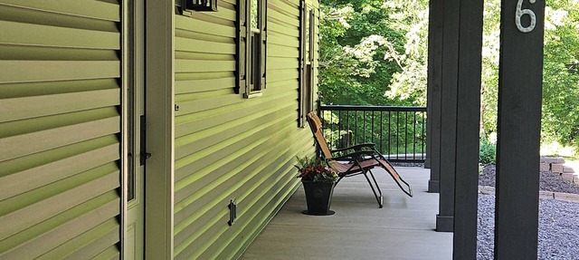 Rural setting with easy access to 4-season activities. in Fort Hill