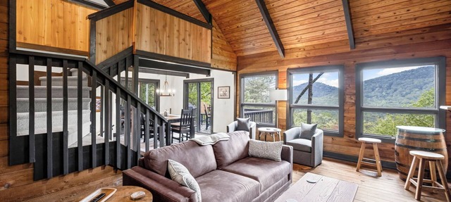 Rustic Charm with a Mountain View in Jasper