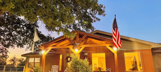 Rustic Texas Getaway Private 2-Suite Hacienda Near Eagle Mountain Lake in Azle