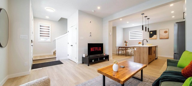 RusticModern3CornerSuite | KingBED | Parking | WEM | wifi in Edmonton