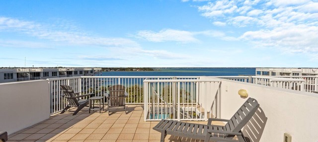 Sandpiper PH-08 ~ Destin West End-Unit Penthouse ~ Lazy River ~ Amazing Views ~ Rooftop Grill in Fort Walton Beach