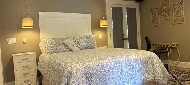 Sarasota Cozy & Clean, Near #1 Beach Siesta in SouthGate Neighborhood in Sarasota