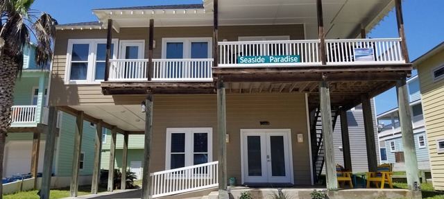 Seaside Paradise – Downstairs Unit - 1BR/1BA – Close to beach and pool! in Port Aransas