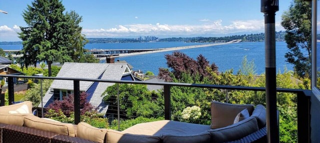 Seattle Retreat with Panoramic Lake and Mt Views in Seattle