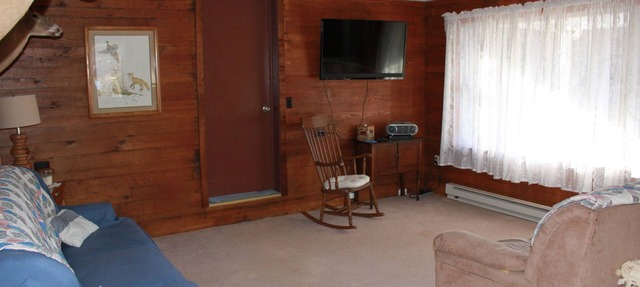 Secluded mountain home; explorable acreage; free of noise and light pollution in Franklin