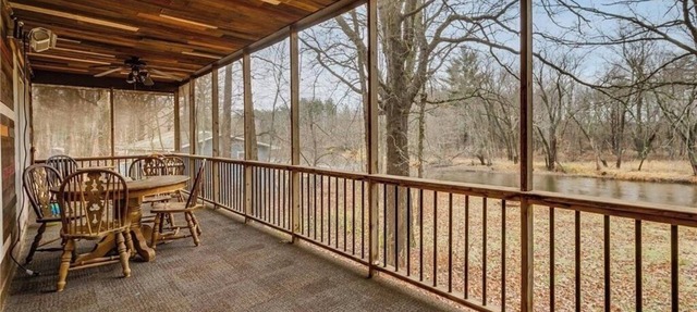Serene Dog-friendly Riverfront Cabin with Kayaks in Pine City - Perfect Getaway in Pine City