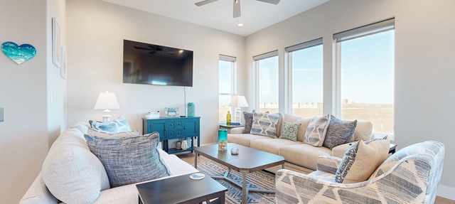 Shared Pool, Shared Hot Tub, Pet Friendly in Port Aransas