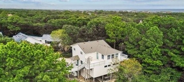 Spacious 3BR/3BA Beach House on Quiet Wooded Lot – Minutes from the Ocean in Kitty Hawk