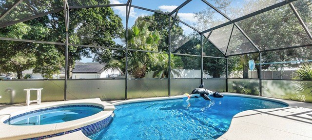 Spacious 5BR Villa w/South-Facing Pool, Spa & Game Room Near Disney in Clermont