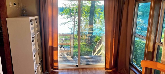 Spacious cabin right on the lake, perfect for your next family vacation! in Luck