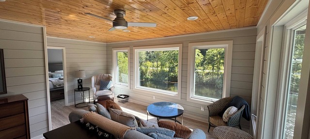 Spacious, Light Filled Apt. - Nestled along the Tuckasegee River, 2 Mi. from WCU in Cullowhee