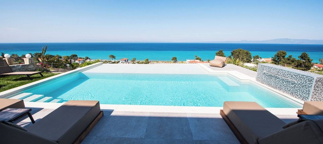 Spacious Luxury Villa for Families & Groups in Chaniotis