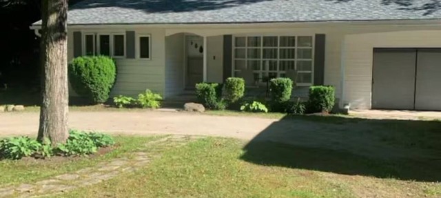 Spacious, renovated Beach House in Sauble Beach