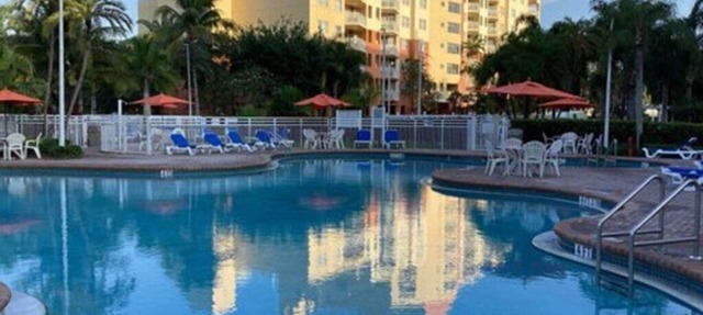 Spacious Studio | Vacation Village At Bonaventure in Weston