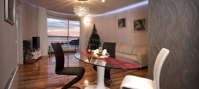 Splendid Apartment right next to a sandy beach in Split