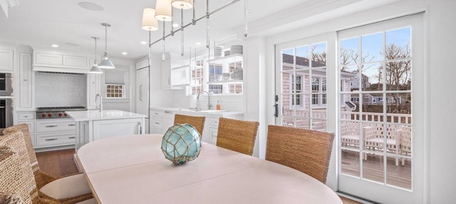 Stroll to Chatham's Popular Shops & Dining/Or Walk to Andrew Hardings Beach from This NEW Impeccable Compound in Chatham