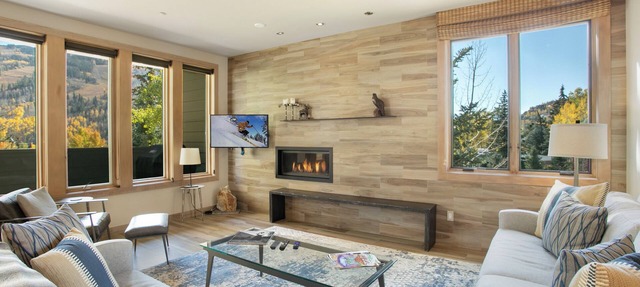 SunVail 24D - Pristine Condo, 2 Hot Tubs & Heated Pool in Vail