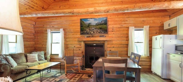 Table Rock Lake Cabin - The Oaks #5 with Lake Access & Hot Tub in Shell Knob