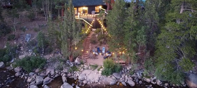 Tahoe River Cabin on Private Beach in Markleeville