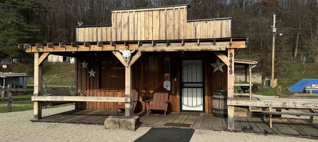 The Hitching Post | Near Hocking Hills in Nelsonville