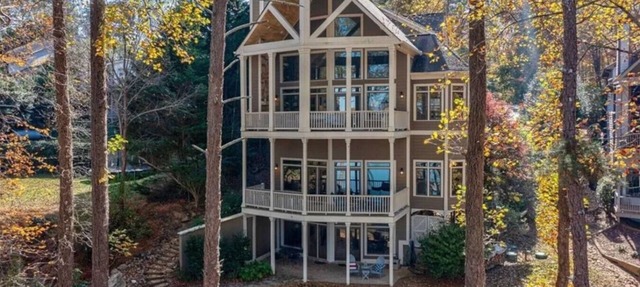 The White Hart House-Lake Lanier in Dawsonville