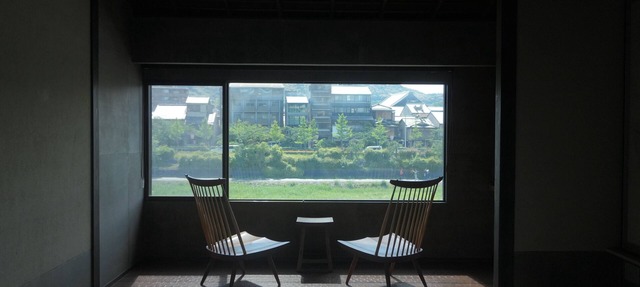 This is a single building rental of a Kyomachiya that has been in existence since the Meiji Era (1868-1912). The window overlooks the Kamo River and the town of Gion, making it a prime location to enjoy the typical Kyoto scenery. in Kyoto