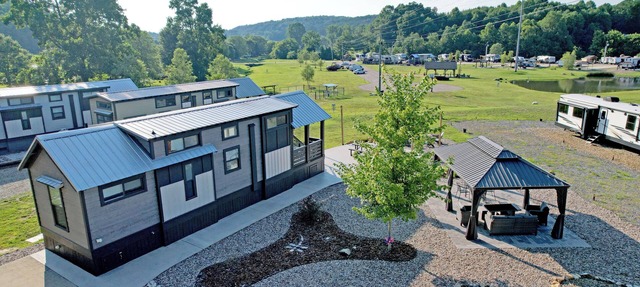 Tiny home mtn retreat-covered outdoor patio, firepit, pool, fishing, basketball in Morganton