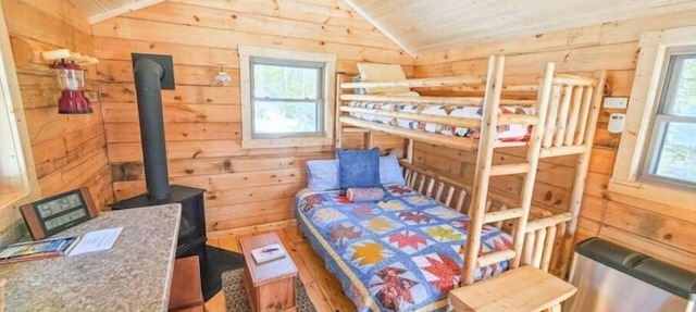 Tiny Tuloon Off-Grid Amish crafted log cabin near the BWCA & SHT - Sled Dogs! in Hovland