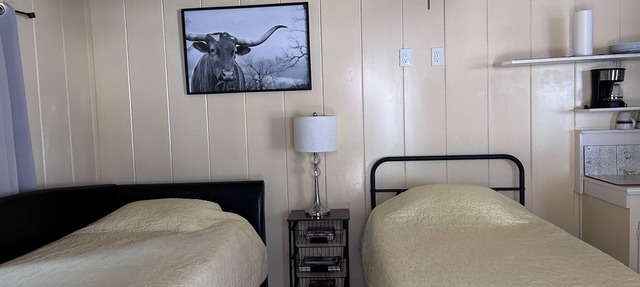 Tranquil studio with WiFi in sunny outskirts Salinas in Salinas