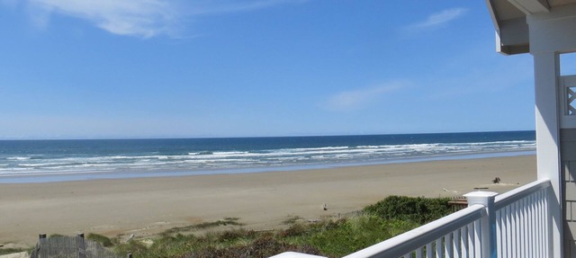 Traxlers Surfside Cottage-Beachfront Bliss Awaits in Florence