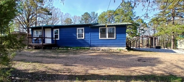 Tyler Bend and Gilbert area 2-bedroom cabin in St Joe