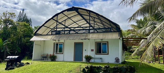 Unique Greenhouse Stay w Ocean Views in Pahoa