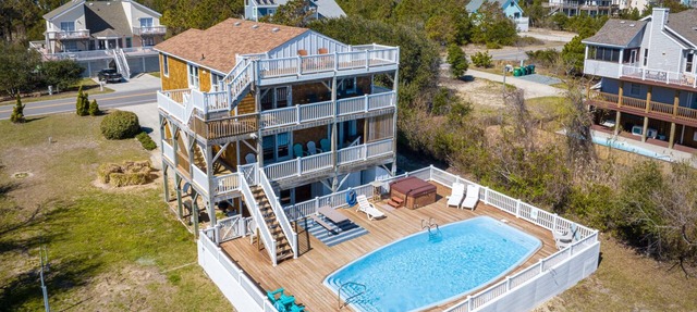 Updated, Corolla Home; 5 mins to Beach, Heated Pool, 2 Hot Tubs, Game Room in Corolla