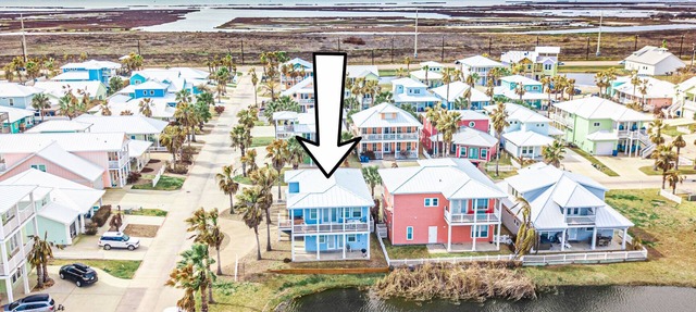 Villa Laguna | Pools + Boardwalk + Pet Friendly in Port Aransas