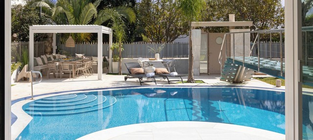 Villa Stefani with private pool in Glifada