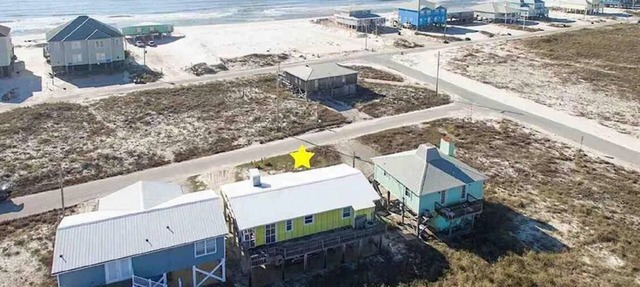 Walk 75yds to Beach Incredible View Unpopulated Secluded Safe Area Pet Considerd in Gulf Shores