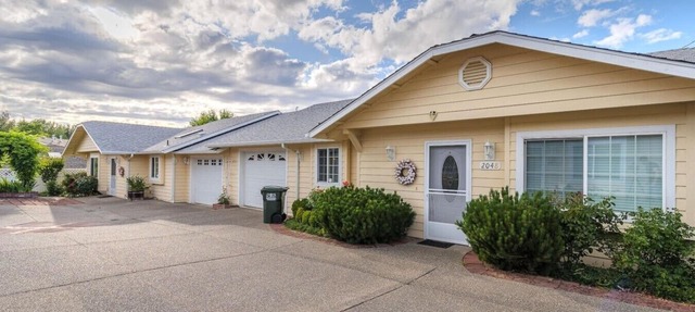Warm and Inviting Peaceful, LazyBoy Recliner in Grants Pass