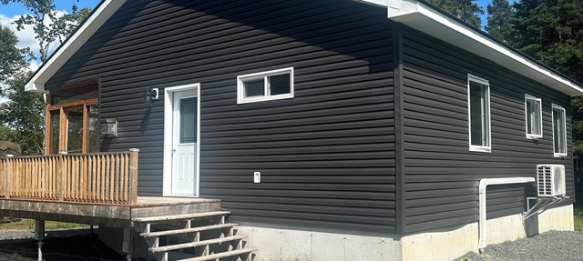 Waterfront Cottage on the Renous River, near the Main Southwest Miramichi River. in Pineville