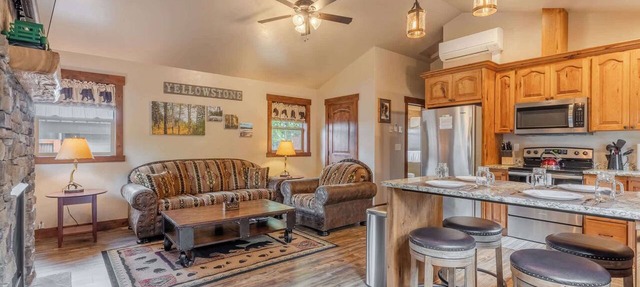 Whiskey Springs Cabin in West Yellowstone
